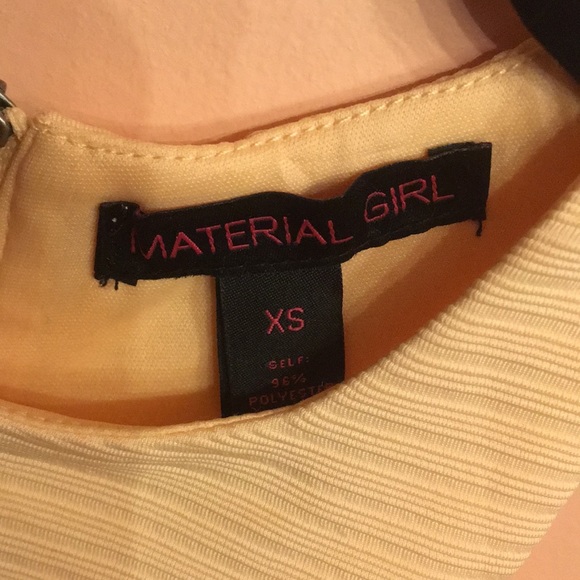 Size XS Peach Peplum Top - Picture 2 of 5